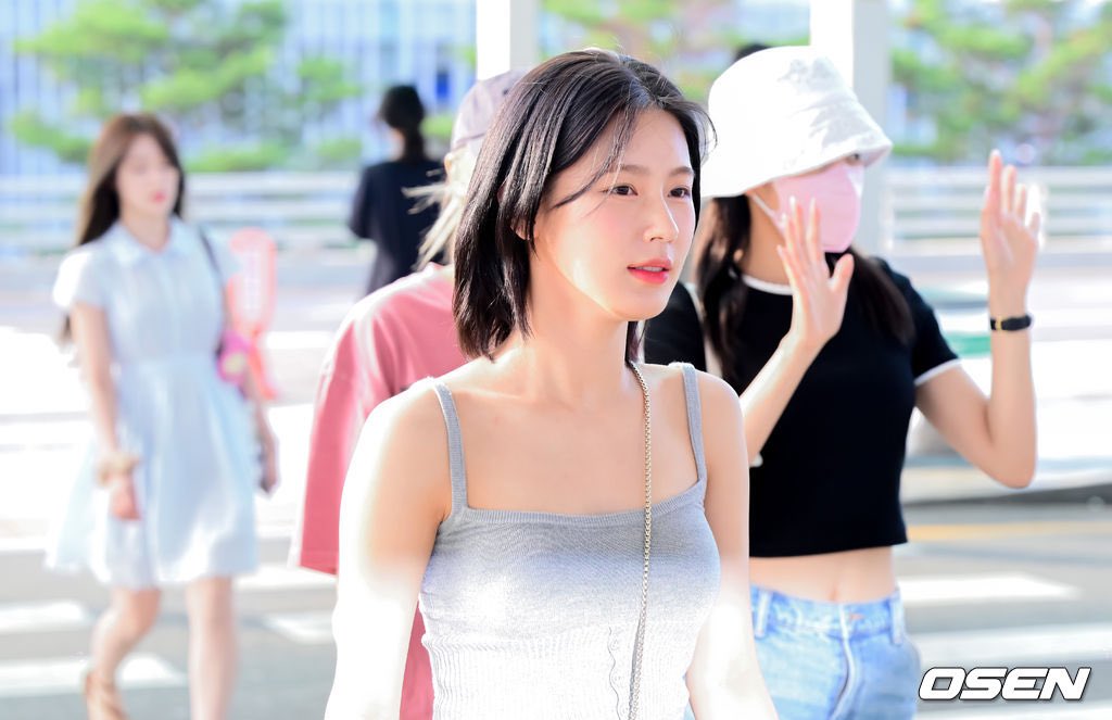 jjangmiyeon's tweet photo. DID SHE CUT HER HAIR OMGGG https://t.co/LicNCPPPVh