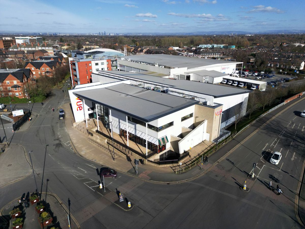 16realestate's tweet photo. Pleased to confirm another off market investment acquisition - Denmark Street, Altrincham on behalf of Novo Property Group.

A high yielding, secure income purchase with future redevelopment potential in the heart of Altrincham Town Centre. https://t.co/qwPogxcoxC