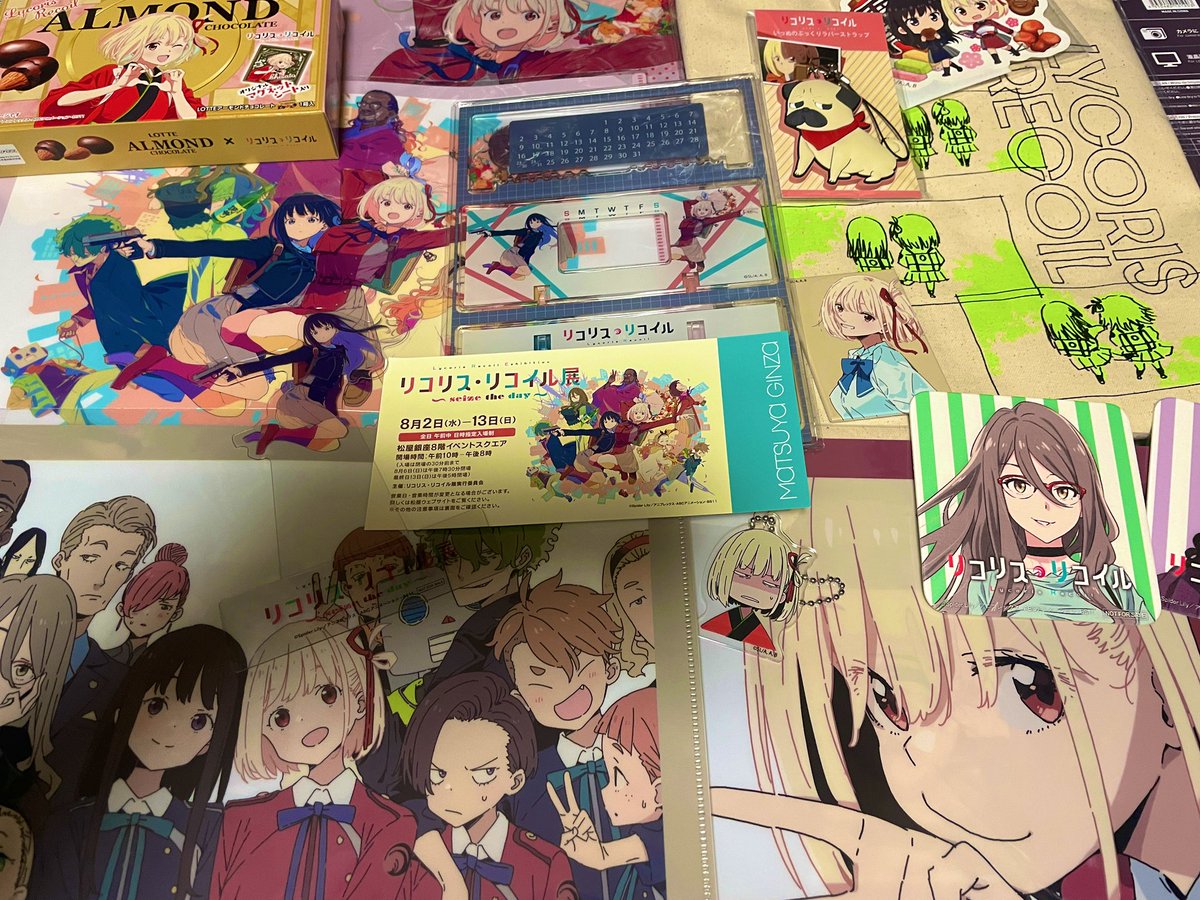 今日買ったグッズ…!
ランダム系全部千束だった…!!
圧倒的千束率www😂🙏✨✨

#リコリコ展 