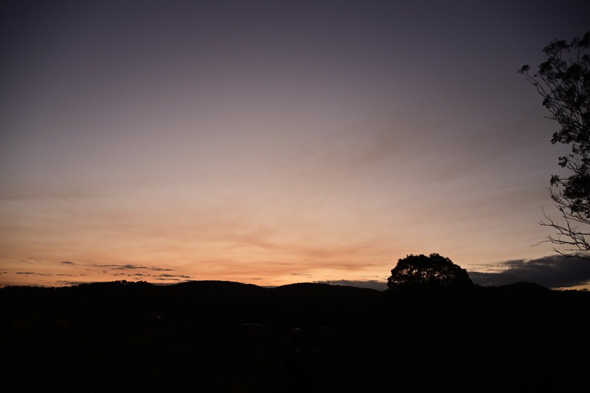 GeorgeSz12's tweet photo. Hi All,
Sunset tonight from Herron Road Pullenvale a few shots
#sunset #pullenvale
@olivia_brisbane @DiQld
@Harley_Roze_BBW https://t.co/0jFH9iNH2k
