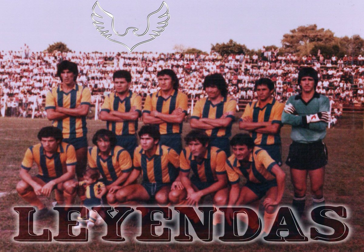 #tbt 
Equipo del Sportivo Luqueño aparentemente del año 1978. Lo reconocemos a Hugo Benitez Isasi pero no al resto de la conformación.