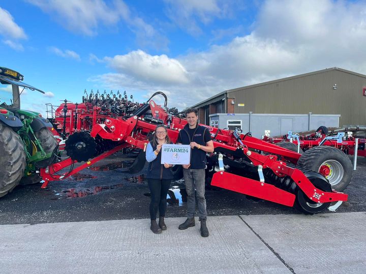 Sumo UK Ltd (@sumoukltd) on Twitter photo Frankie & Charlie have been working hard to PDI check this 5.5m Trio this morning before it is collected by <a href="/RiponFarmServ/">Ripon Farm Services</a>!
Proudly supporting #Farm24 🚜🐮
<a href="/FarmersGuardian/">Farmers Guardian</a>
#SumoUK #GrowingWithYou Frankie & Charlie have been working hard to PDI check this 5.5m Trio this morning before it is collected by <a href="/RiponFarmServ/">Ripon Farm Services</a>!
Proudly supporting #Farm24 🚜🐮
<a href="/FarmersGuardian/">Farmers Guardian</a>
#SumoUK #GrowingWithYou