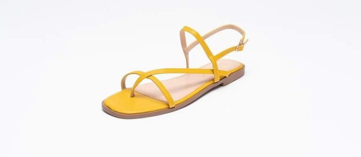 JoyKis22's tweet photo. Choice Colors Collections 👠👟
#KeepSmart👌
Whatsapp:+256-701794259 https://t.co/rcp8OXT3R7