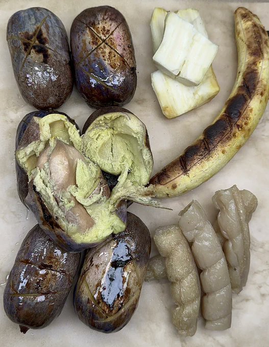 techno_thrust's tweet image. What’s your best addition to plums?👂👂👂