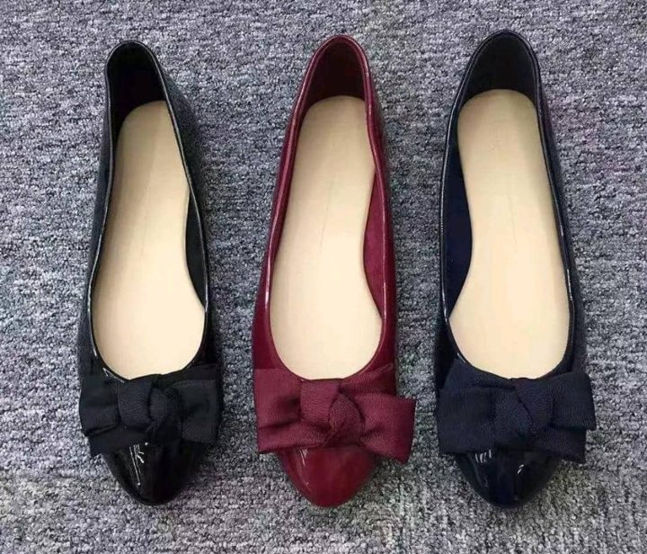 JoyKis22's tweet photo. Choice Colors Collections 👠👟
#KeepSmart👌
Whatsapp:+256-701794259 https://t.co/3BdAi13vab