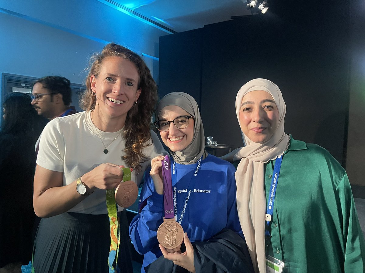 Day 3: last day of the ADE 2023 institute London-UK
Full of energy since morning 🤩💡
#ADE2023
<a href="/Eshraq_salameh/">Eshraq Salameh</a> 
<a href="/samaralmawash/">Samar Sleiman</a>
