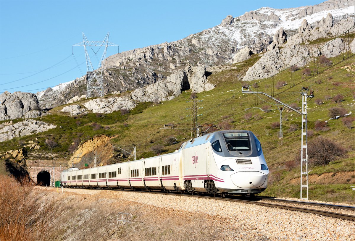 ABI_Electronics's tweet photo. 🆕EXPORT WIN! Spain's national icon &amp; rail operator @Renfe acquired the full range of ABI's UK-made electronic diagnostic and reverse engineering systems. Critical electronic systems will now be repaired NOT replaced saving millions to the taxpayer!

#RepairDontWaste #ukmfg 🇬🇧🇪🇸 https://t.co/ZBYP38Ysm8