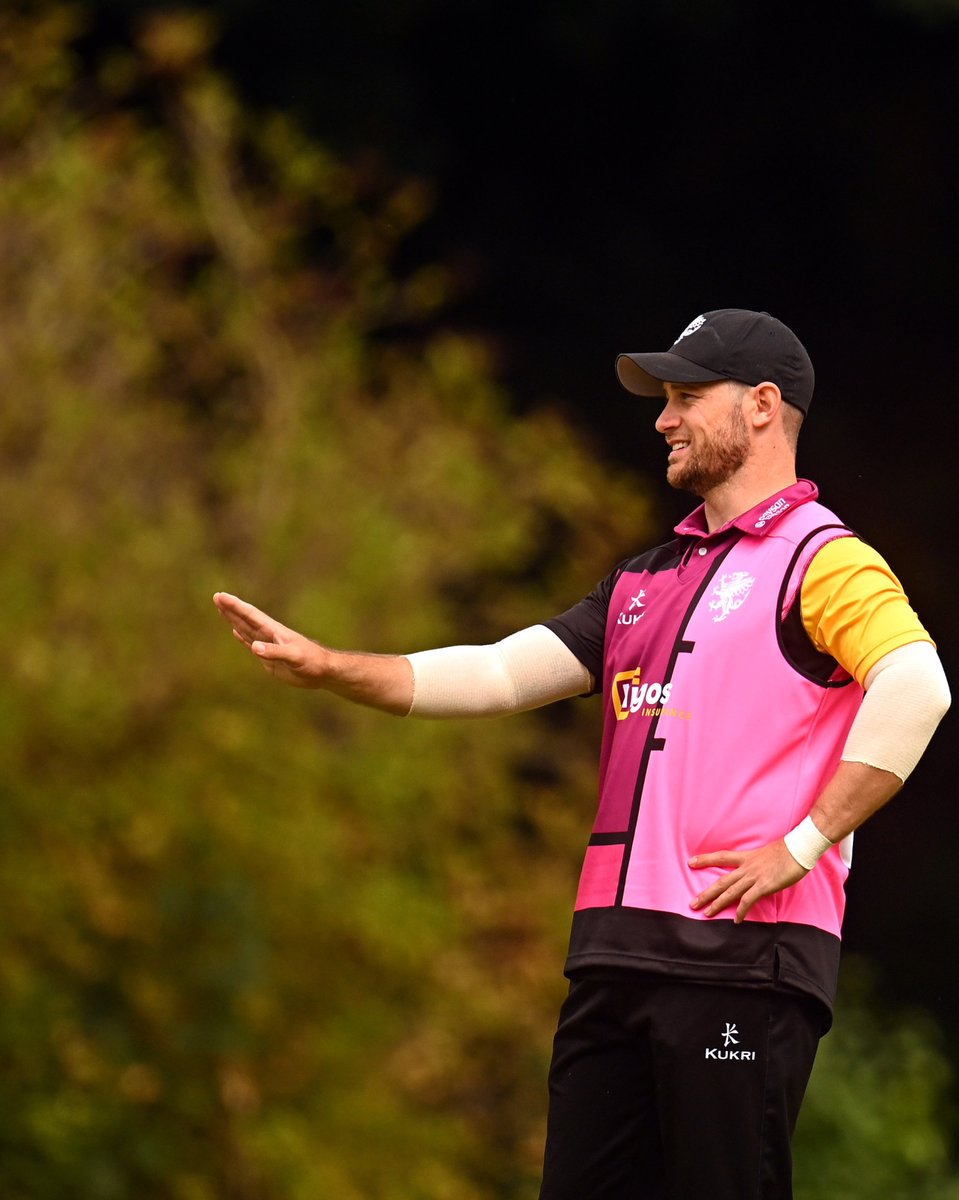 SomersetCCC's tweet image. Next up.....

🆚 Warwickshire 
🏆 @OneDayCup
🍺 Beer and Cider Festival 
🏟 CACG
📆 Tomorrow 
⌚️ 2pm
🎟 Still available 
📺 ✅
📻 @BBCSport
🤝 @HigosInsurance 

BUY ➡️ somersetcountycc.co.uk/buy-tickets/
 
#WeAreSomerset 
#SOMvWAR