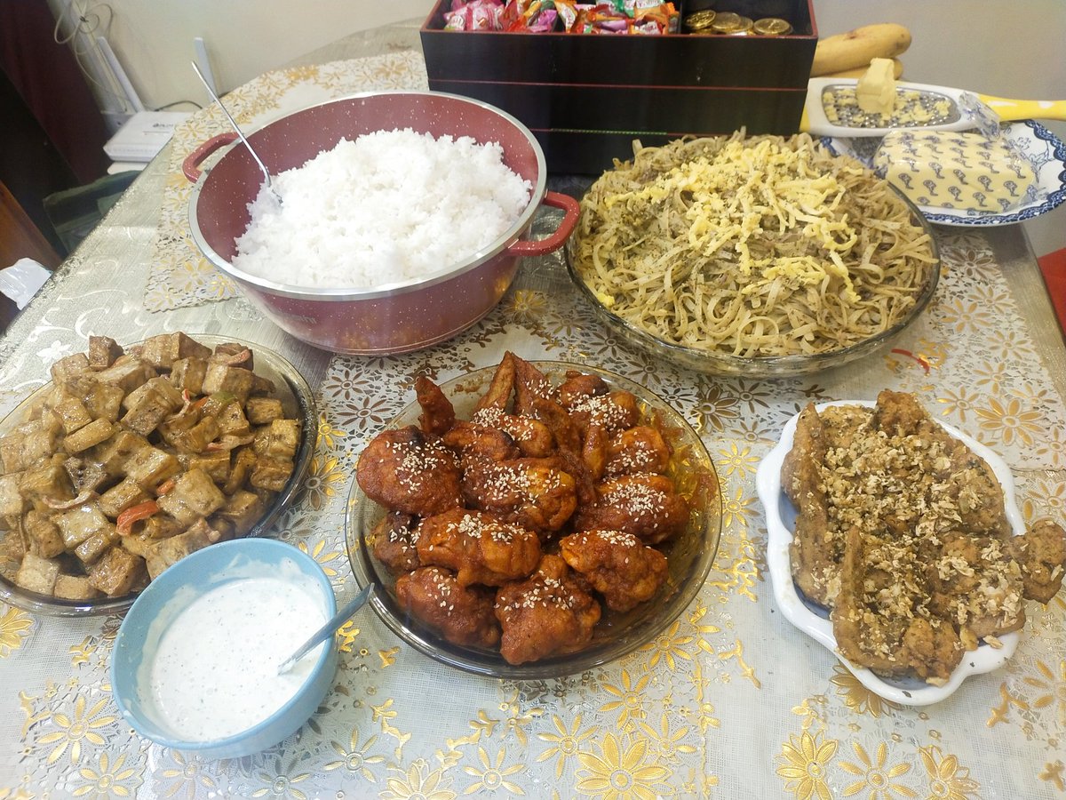 ashlynicooole's tweet photo. Cooked all of this to welcome our new home and neighbors! https://t.co/EAbjthJCeQ