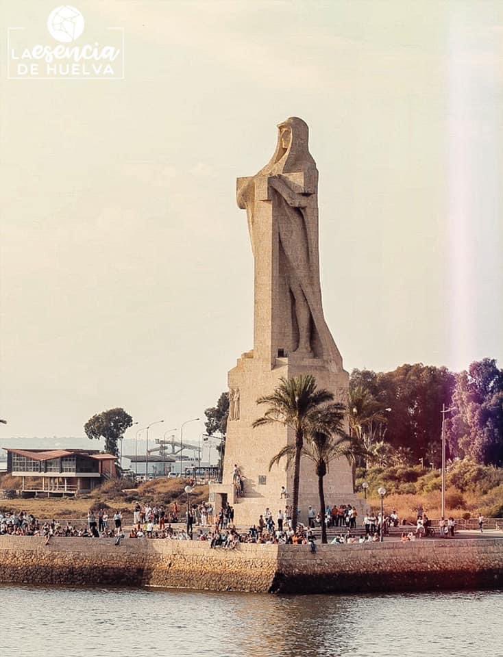 "Partimos viernes tres días de agosto de 1492 de la barra de Saltés, a las ocho horas". 
Huelva, siempre mi Huelva, con orgullo. 
Feliz día de mi tierra, de mi casa y de mi gente. Viva Huelva.