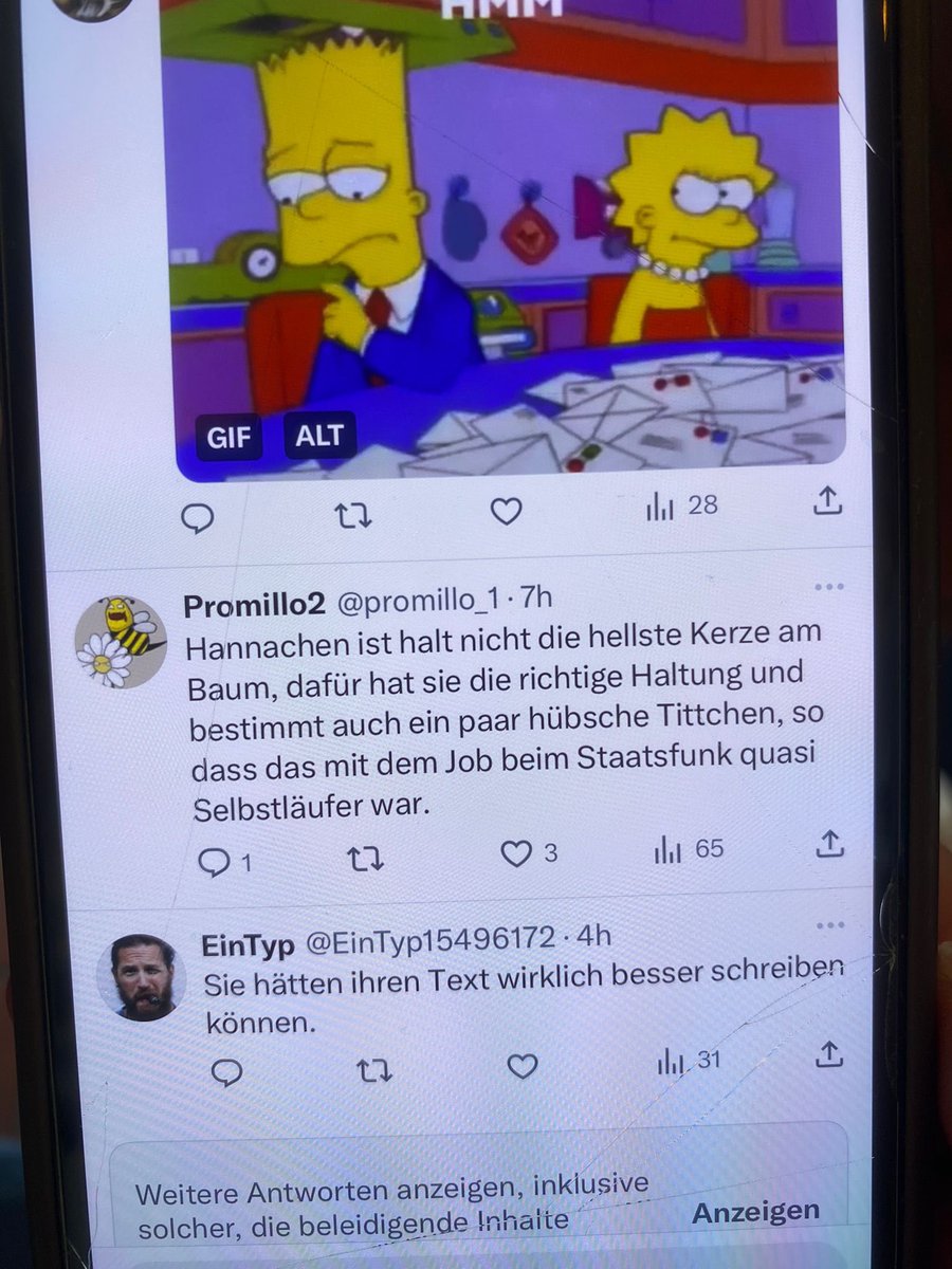 patriziatensing's tweet photo. @NewsWatchHH @WachsVictor @SBrandenburg_ Möchten Sie so etwas über sich lesen? Wohl kaum. Vielleicht wurde Hannah nicht direkt in den Medien beleidigt. Sie wurde aber als Schummlerin dargestellt, die freiwillig und absichtlich als Kundin „posiert“ (was nicht stimmt) Woraus wiederum Kommentare wie diese hier resultieren https://t.co/sgwnplgmb8