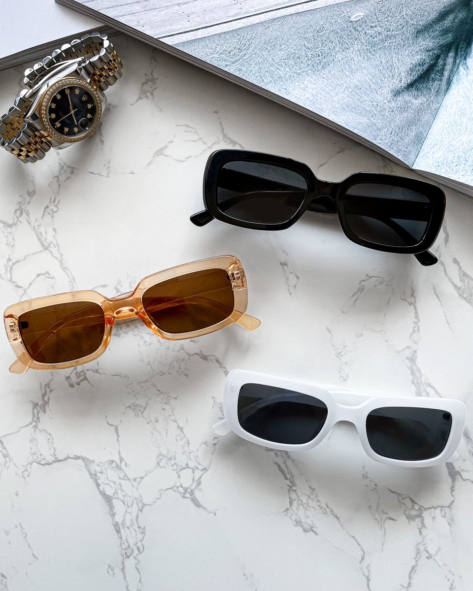 flex_japan's tweet photo. New arrival item🔥
【3colors】slim square 6 sunglasses

海外セレブ、モデル達がコーデのワンポイントアイテムとして大活躍するスリムスクエアサングラスから新作が登場！

細身でスマートなフレームが特徴的で
ストリート、カジュアル、ラグジュアリーなど様々なスタイルに合うサングラスです✨ https://t.co/lcnyhAasO6