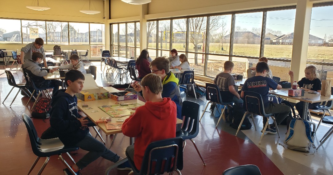 491Foundation's tweet photo. We hope it is obvious...how much we appreciate our donors and their impact! Here's just one example of the many...that they make for our Eudora kids: EMS Afterschool Enrichment Program - Table Top Games @EudoraSchools @emscardinals https://t.co/27B97Ogypb