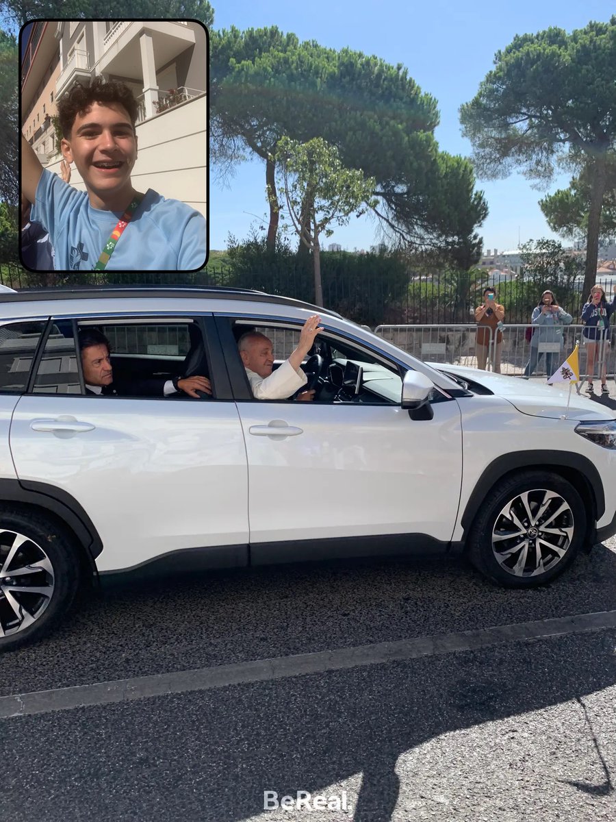 PepeRaigon's tweet photo. Increíble #JMJ2023 #salesianosespaña #bereal #rtv @Pontifex_es @BeReal_App @rtve @rtvenoticias @mediasetcom https://t.co/Y9iqTI4tvJ