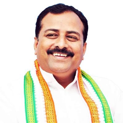 JAslamBasha's tweet image. இஸ்லாமிய கிறிஸ்தவ மதத்தினரை சிறுபான்மை என்று சொன்னால் செருப்பால் அடிப்பேன் என்று சொன்ன ஜாதி வெறி மதவெறி பிடித்த பாஜகவின் கைக்கூலியாக செயல்பட்டுக் கொண்டிருக்கின்ற  நாம் தமிழர் கட்சி தலைவர் @SeemanOfficial மீது உடனடியாக தமிழக அரசும் காவல்துறையும்