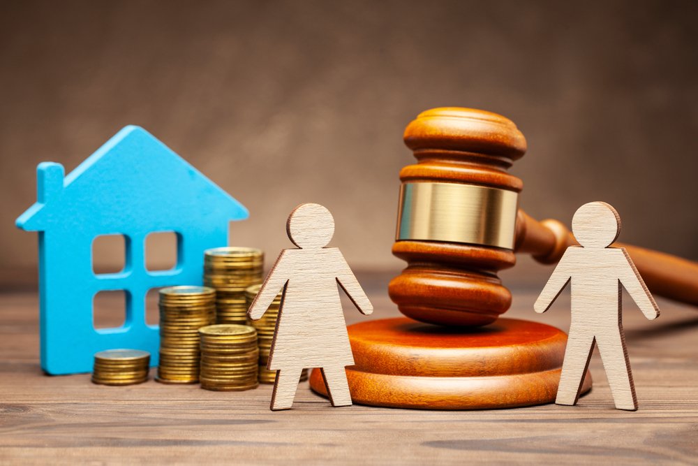 wardssolicitors's tweet photo. Unmarried but share property together? Be careful what you say in emails if your relationship ends. Partner @JamesMurrayLLP explains the importance for cohabiting couples of having clear agreements about what happens to property if you split up.
https://t.co/YPPVy8J3zg https://t.co/WsXtiHupEY