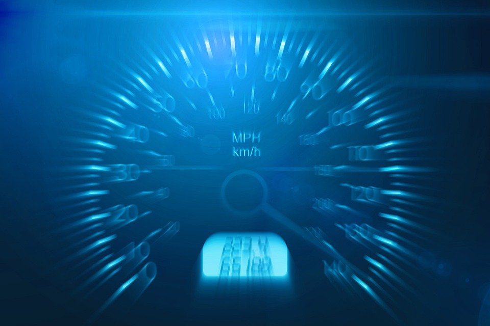 GentseFlikken's tweet image. Tijdens drie snelheidscontroles op woensdag 2 augustus werd op de Gasmeterlaan een laagvlieger geflitst aan maar liefst 140 km/u in de bebouwde kom. In een zone 30 reed dan weer 50% van de gecontroleerde voertuigen te snel 👎😓 #goforzero #altijdnabij politie.be/5415/pers/laag…