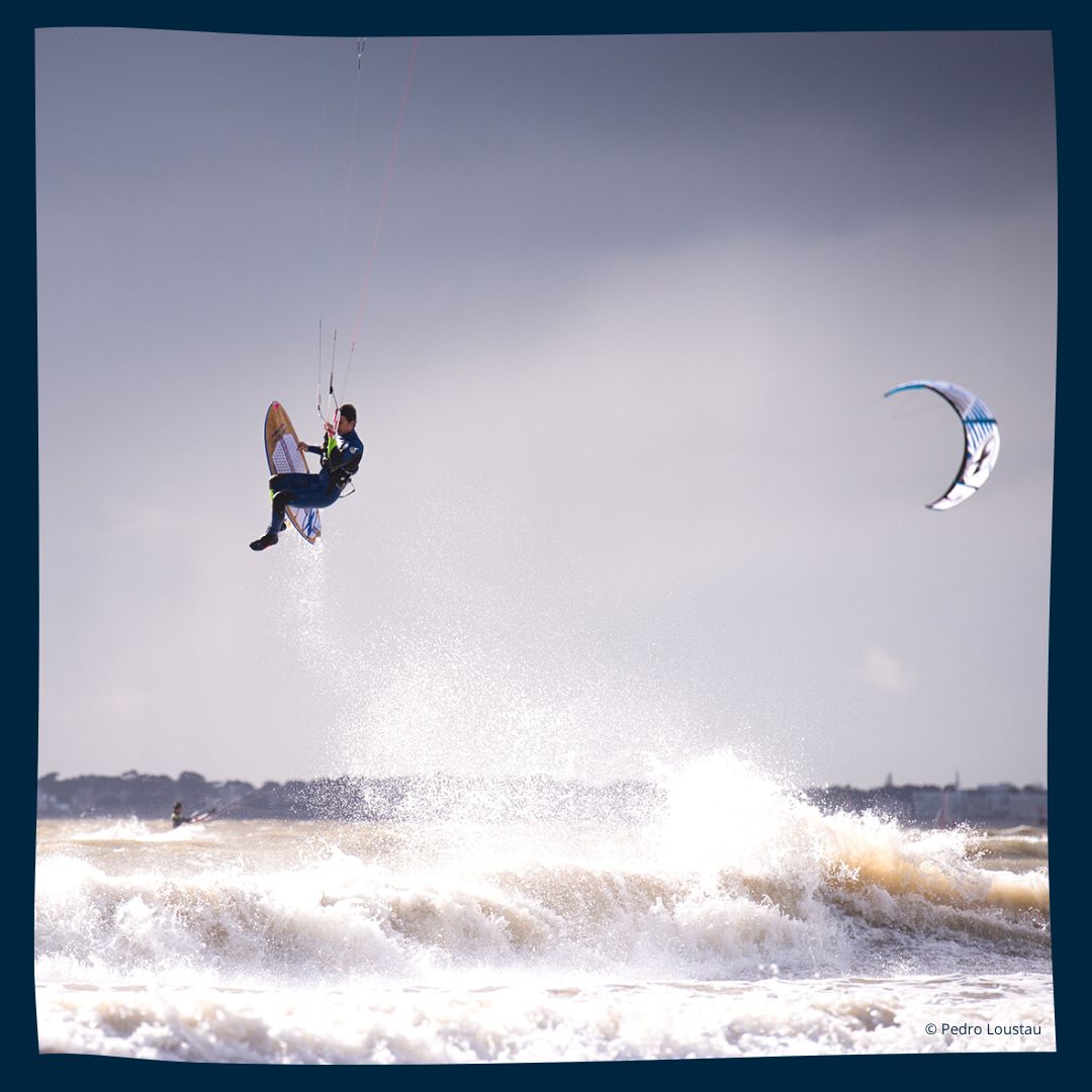 LaBauleEvents's tweet photo. [LA BAULE] Temps venteux, kitesurfeur heureux ! 🌬️🏄‍♂️

Une destination inspirante par tous les temps 🤍

#labaule #cacestlabaule #ocean #plage #labauleevenements https://t.co/dtdpUSdRHP