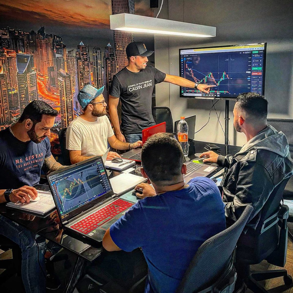 WesleyLuca59515's tweet photo. Eu nunca pensei em ser professor !! Mais todo meu trabalho é feito pensando no melhor para vocês. O sucesso de vocês é o meu sucesso 🙅‍♂️🚀 https://t.co/6EAQFGvbUR