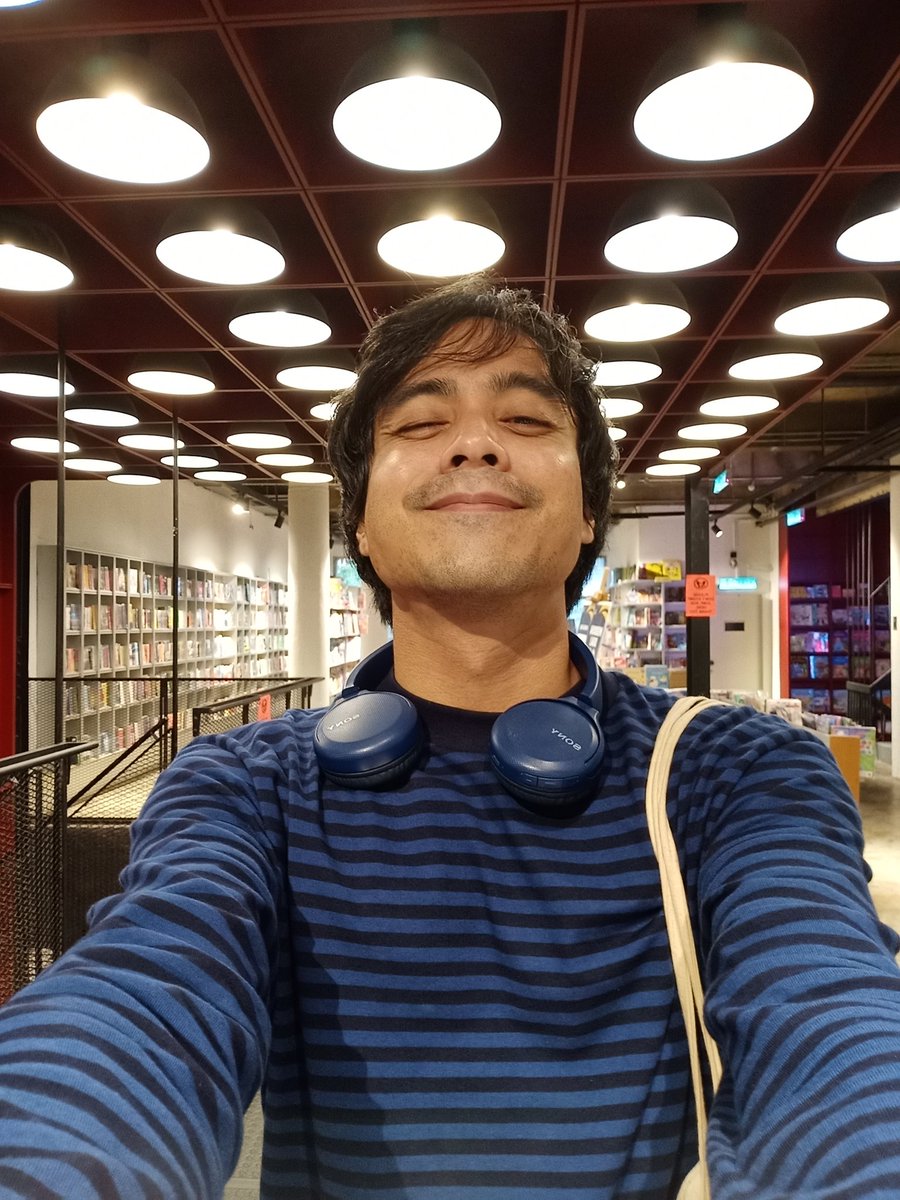koffeeshinobi's tweet photo. For those yang nak dtg book xcess, datang lah on weekdays, lengang https://t.co/1iNJUAYaNo
