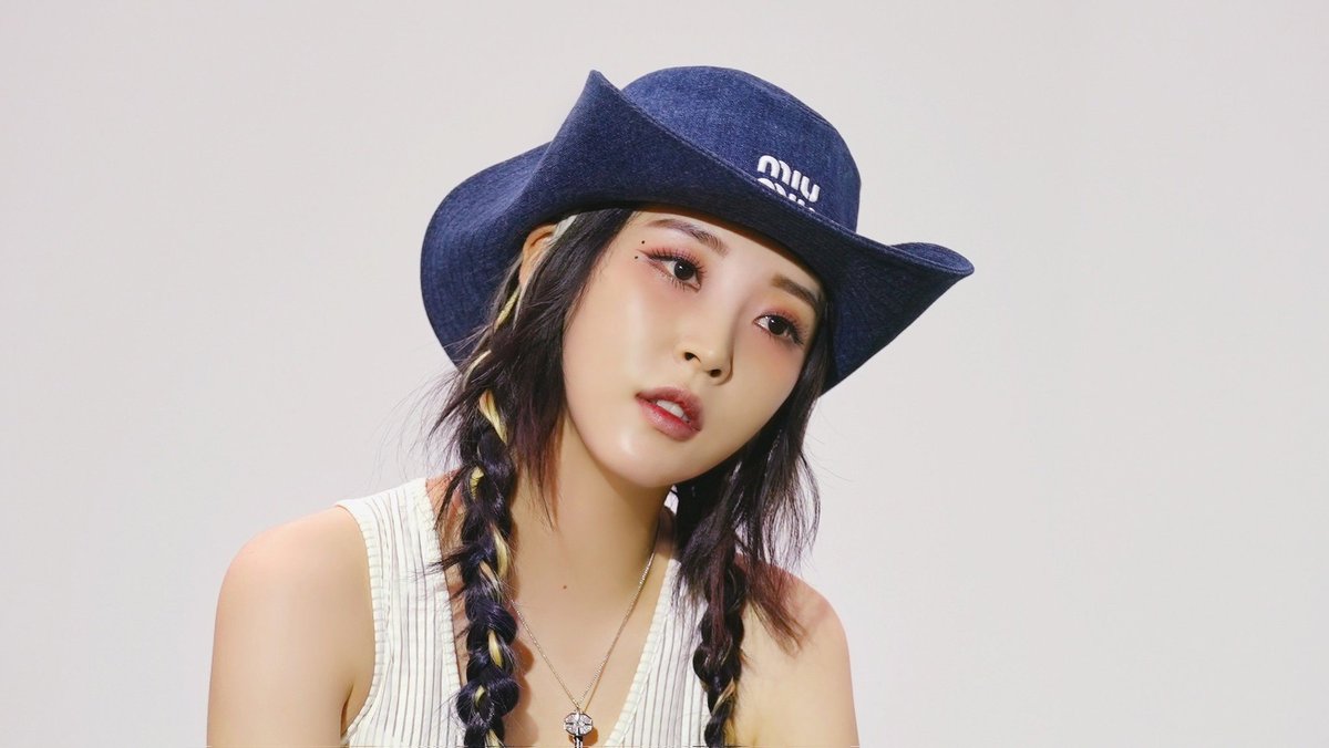 ArabMoonbyul's tweet photo. + https://t.co/jpw41et39I
