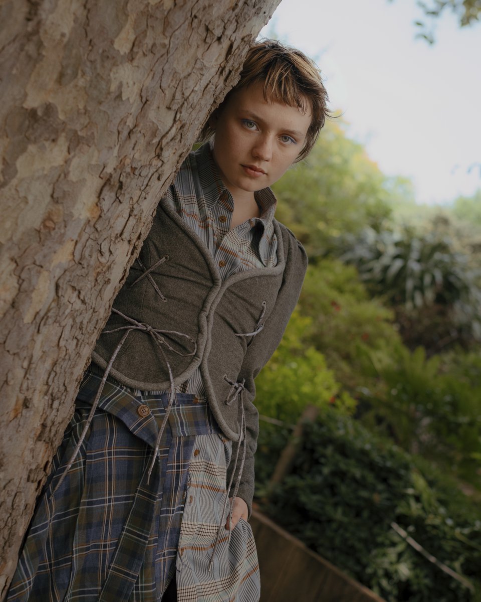 ODDAmagazine's tweet photo. “As a non-binary actor, representation on screen is so vital to me. Seeing Bella Ramsey in ‘The Last of Us’ was so cool.”
We spend a day with actor #KizzyEdgell, who made their acting debut in Netflix’s “Heartstopper.”
Discover more in the app
https://t.co/UXwQt0U4IH https://t.co/7BsLCsTKQ0