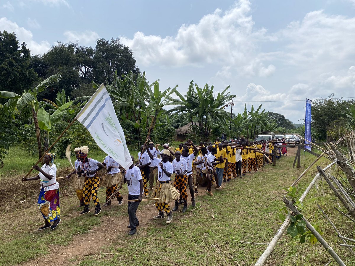 “The importance of cultural leaders in addressing harmful cultural practices cannot be overemphasized! 

HRM the King of <a href="/KerAlurKingdom/">Ker Alur/Alur Kingdom Official</a> Phillip Olarker Rauni 111 together with his council and chiefs hosted <a href="/UNFPAUganda/">UNFPA in Uganda</a> Country Representative <a href="/otienoma/">Mary Otieno</a> in Atiak, Zombo District.