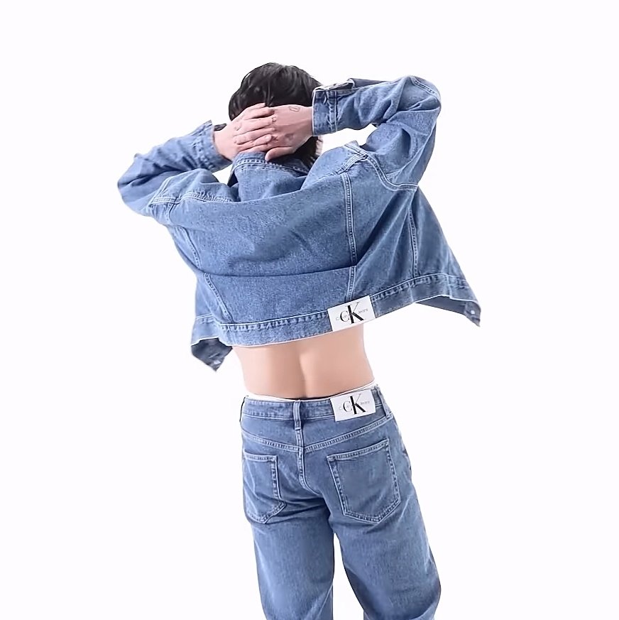 rockstarJKK's tweet photo. WAIST https://t.co/s1GwsNdcYr