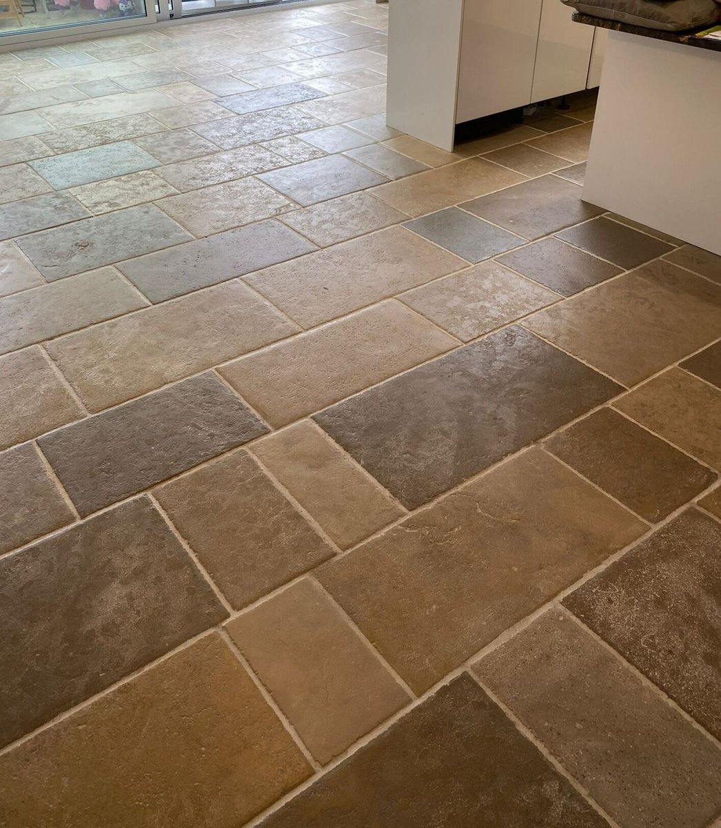 For tumbled and textured stones, it is often recommended to apply a surface sealant or wax. 
#limestone #travertine #technicalthursday #naturalstone #restoration #interiordesign #countrysideliving #renovationproject #homerestoration #propertydevelopment #berkshire #oxfordshire