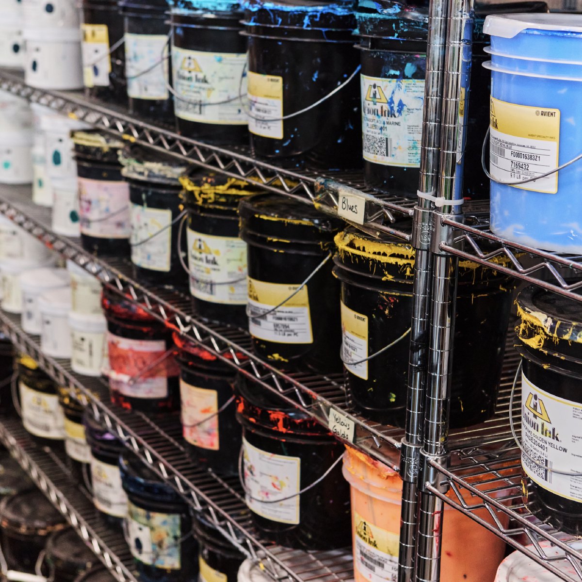 Duluth_SP's tweet image. Turn heads with our premium screen printing. Vibrant colors, sharp lines, and durable prints will make your designs truly unforgettable! 
#ScreenPrinting #CustomApparel #PrintLocal