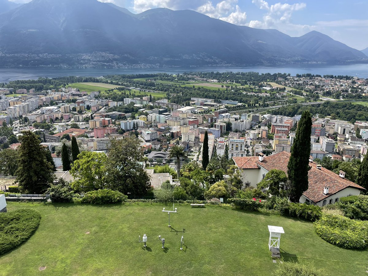 fisler's tweet photo. Auf dem Dach des @MeteoSvizzera Gebäudes in #Locarno-Monti steht eine von vier Schweizer #Strahlungsmessstation des #SACRaM (Swiss Alpine Climate Radiation Monitoring) #Messnetz von @meteoschweiz #bsrn #radiation https://t.co/WAFsHWGjzs
