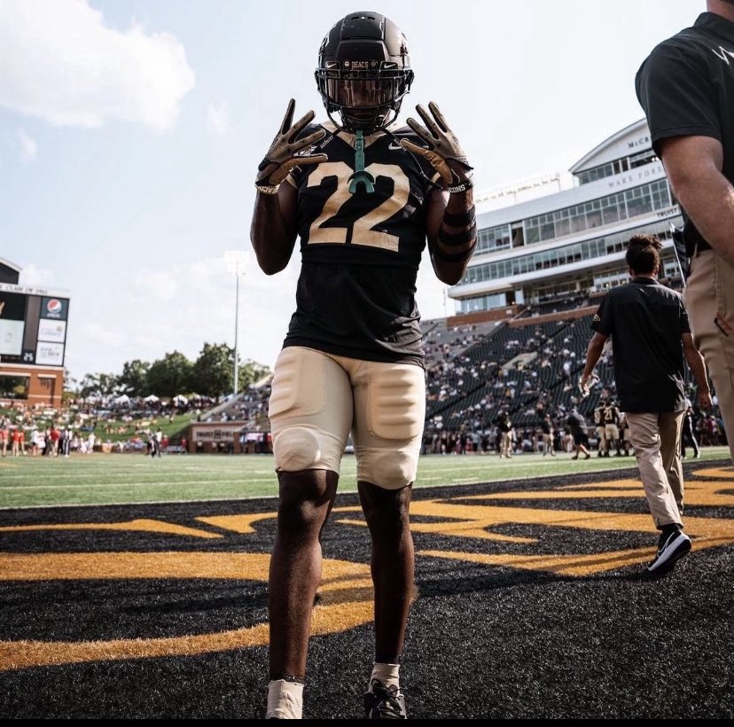 Blessings from the man above…. Extremely blessed to receive an offer from Wake Forest University… #DemonDeacon 🟨⬜️ <a href="/CoachCohenWake/">Dave Cohen</a>