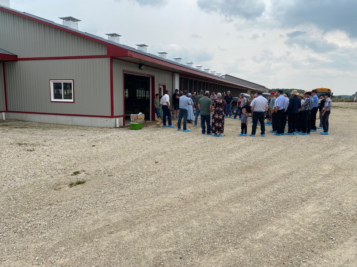 LiquidFeedsInc's tweet photo. Wonderful day of learning, networking and socializing at the joint bus/car tour with @LiquidFeedsInc and Vriens Nutrition Consulting. Big thank you to the Metzger, Weber and Weber families for your hospitality as well as to Metzger Vets and OSF! #ruminanthealth #sheep https://t.co/3QgxGKl43i