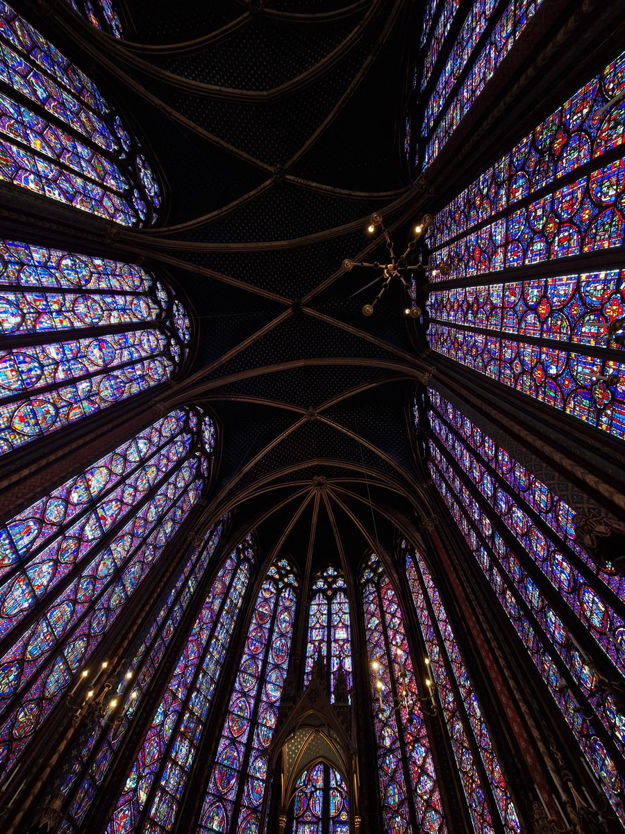 babylangues's tweet photo. La Sainte-Chapelle ⛪️

Beside the Seine on the Île de la Cité in Paris, find one of the most expensive 13th Century stained glass collections in the world. 🌍

Enjoy a candlelit concert or a self-guided tour of this beautiful sanctuary. 💎
#lasaintechapelle #wow #pretty #paris https://t.co/e0p9v6YCKk