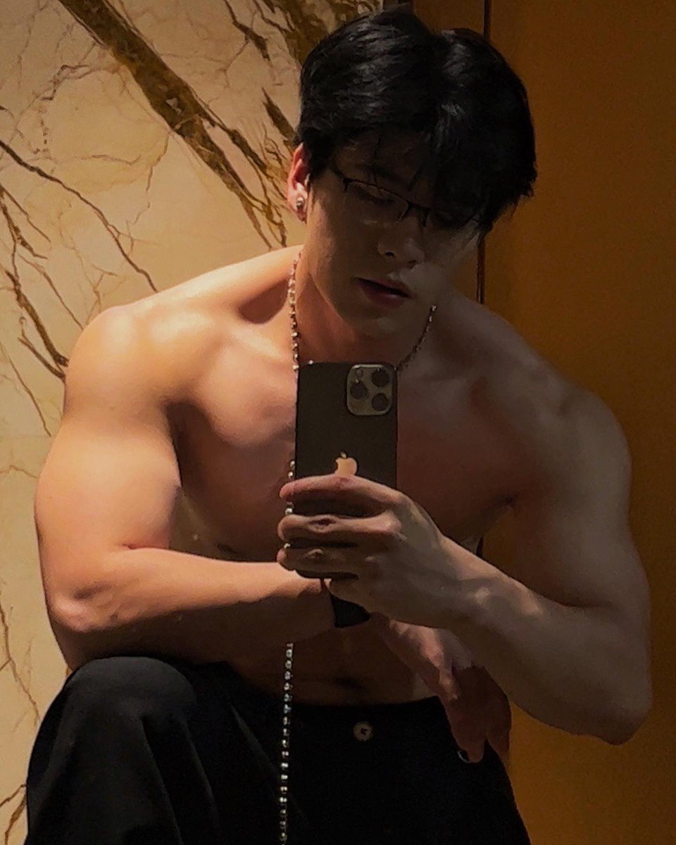 Tangsir1999's tweet photo. 要试试吗 https://t.co/4kFDeAaPQq