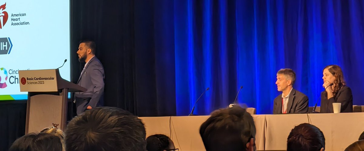 Omar Brito-Estrada from the <a href="/CatMak23/">Cat Mak</a> lab giving a great talk at #bcvs23. They put the best talks on the morning of the last day to motivate people to get out of bed after the last late night. It was worth it!