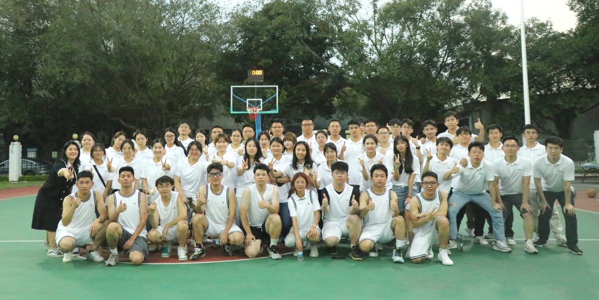 🏀 As part of our warm welcome to the 2023 new graduates to join the ANGEL family, an exhilarating basketball game has been organized between the seasoned colleagues and the fresh.🏀 Welcome aboard!🎉