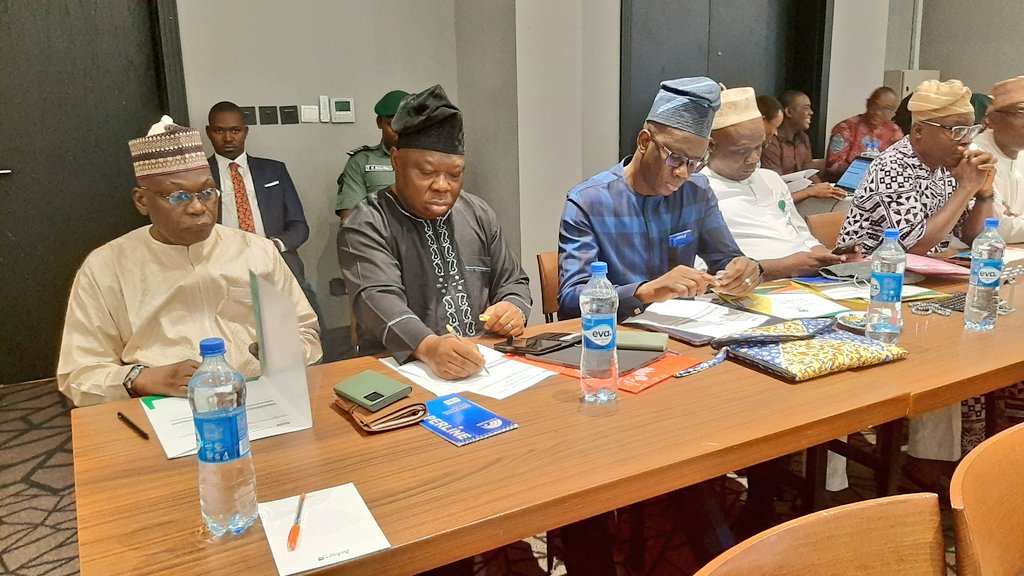 inecnigeria's tweet photo. Day 2:
Opening remarks by the Hon. Chairman INEC, Prof. Mahmood Yakubu at the ongoing 2023 Post Election Review Meeting with INEC Administrative Secretaries in Lagos State.
#PostElectionReview https://t.co/E5WLYVWJtq