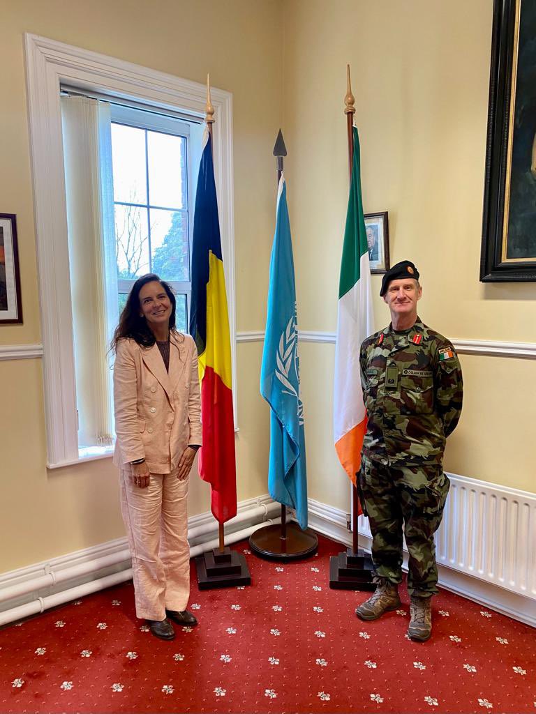 K2Vlierberge's tweet photo. 🙏 @goc_dftc for the warm welcome to Defence Forces Training Center in #curraghcamp.
Thrilled to learn all about the #UNTSI pre-deployment training of 🇮🇪 military to @UNIFIL_ & @UNDOF.
#DYK that since 1958 @defenceforces have served in @UNPeacekeeping all over 🌍?
🇧🇪🇺🇳🇮🇪 https://t.co/OG2OTBR9D4