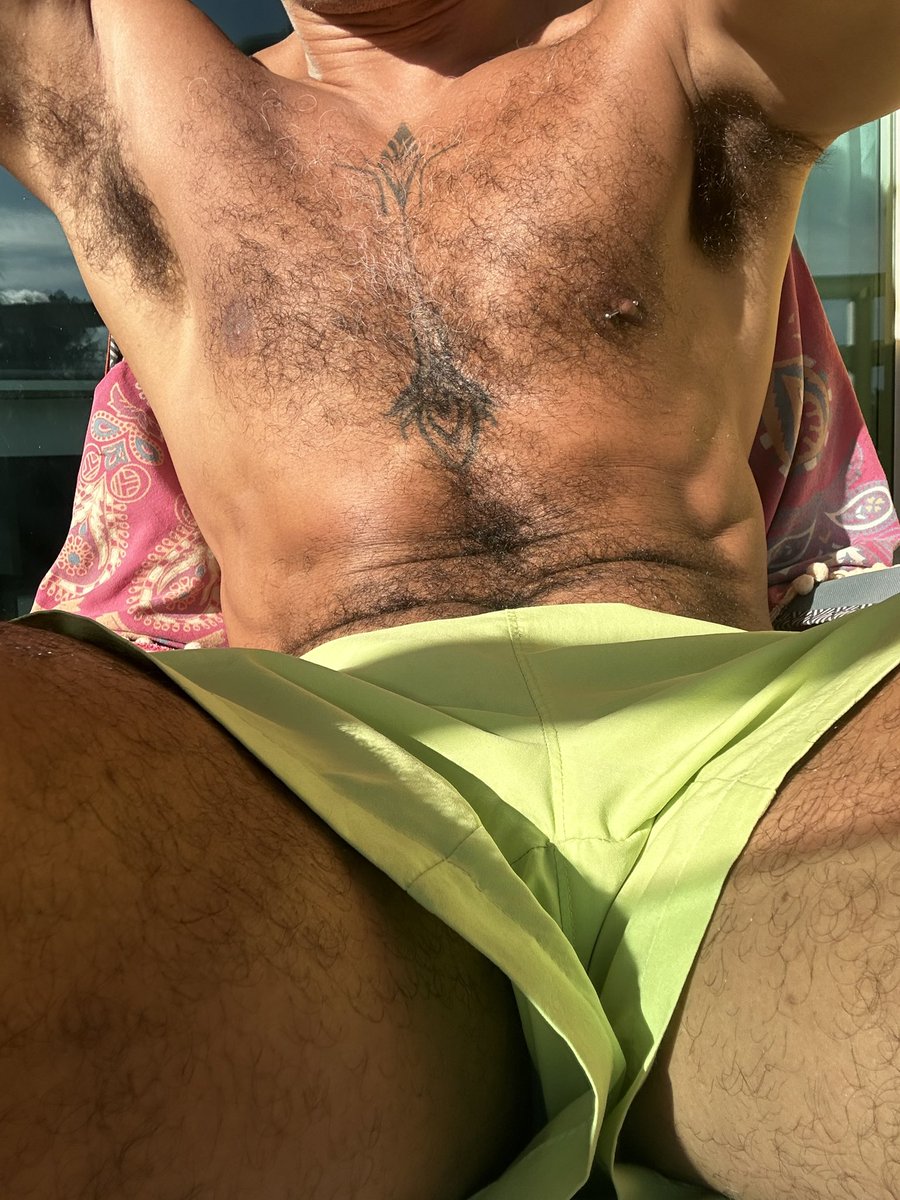 SweatTropi's tweet photo. A hot and sunny morning https://t.co/h93mWU2uVo