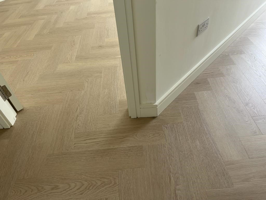 PFL_Ireland's tweet image. Juniper Herringbone from the #COREtec Naturals Collection fitted throughout the ground floor of a Dublin home by RM Unique Flooring. All COREtec #floors are 100% waterproof and extremely resilient, making them the perfect choice for any room in the house.