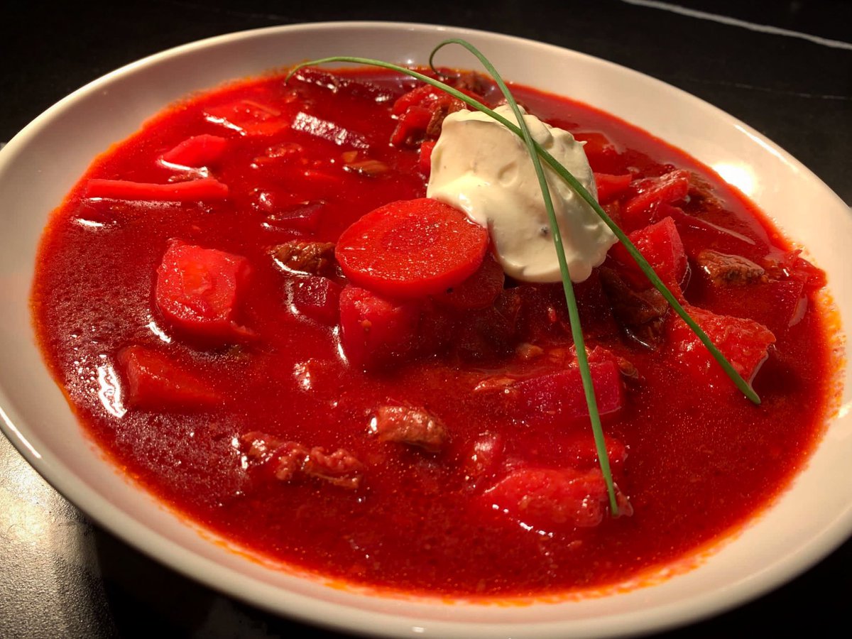 megabites_ctr's tweet image. Eastern European ‘Borscht’ 🧑‍🍳

A red beet root soup based on beef broth with carrots, cabbage, celery, onions &amp;amp; garlic. Topped with a dallop of sour cream to make it ultra creamy.

#letsgoliquid #specialrequest #valorant