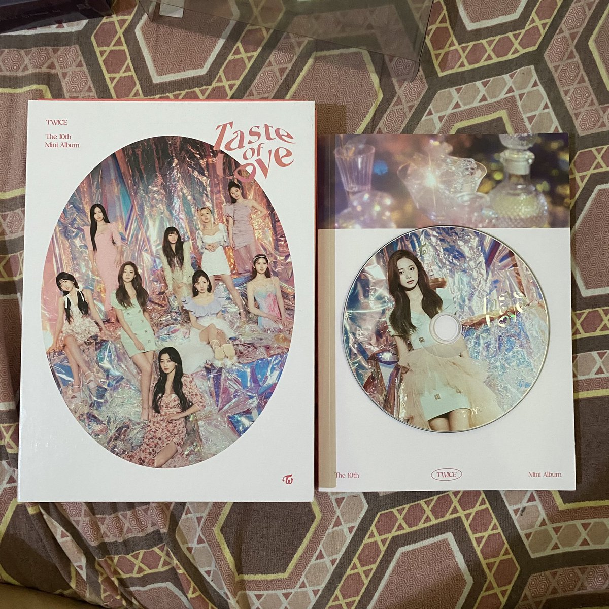 KployMart's tweet photo. 🖇️ wts lfb twice ph onhand 

 𓏳 Twice TOL Unsealed Album (Inlove version)
        ╰ ₱80 - payo 
        ╰ Tzuyu CD

🗒️: gcash
🚚:  sco or direct ggx https://t.co/ClrI9UaAbL