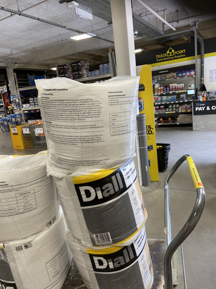 bailiffbabe's tweet image. Here at #DIY #Tradepoint  #Cricklewood #London @BandQ + my loyalty card @NRLAssociation expired.  Please can U @bandq_help 2 reactivate it. I can get loft insulated, #environment friendly + my #Islington house of 180sqm @rightmove b4 my buy 2 let fixed rate #interestrates expire!