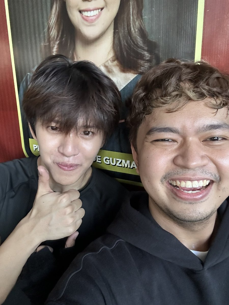 martinlvclvb's tweet photo. Happy Birthday, @eclipse_clyde ! Di ako magsasawang magsend ng cat memes and video para lagi kang happy π₯Ί alam kong workout and coffee is life pero sana alagaan mo din sarili extra extra ha π«ΆπΌ
A CLYDEtastic Seal-ebration
#CLYDEbrating #CLYDEfulBirthday #EclipseCLYDE #EclipsePh https://t.co/eQ8Su0aF2Y