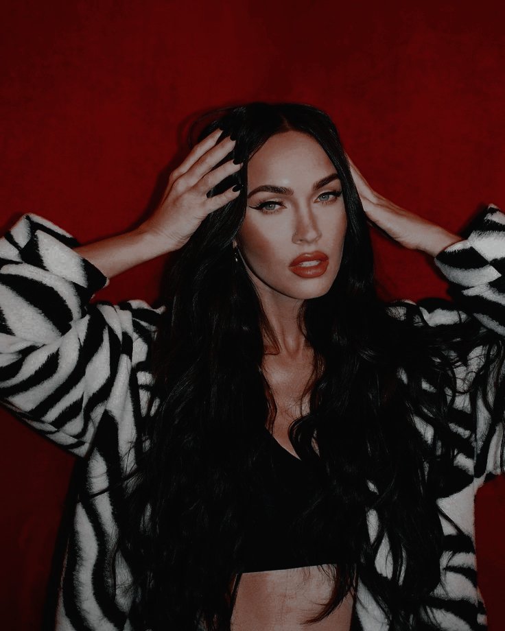 ᅠ
ᅠ 

ᅠ
ᅠㅤㅤㅤㅤ“ the girl with a rope of 
ㅤㅤㅤㅤㅤbutterflies and a heart full 
ㅤㅤㅤㅤㅤof gilded scythes ”
ᅠ
ᅠ 

ᅠ