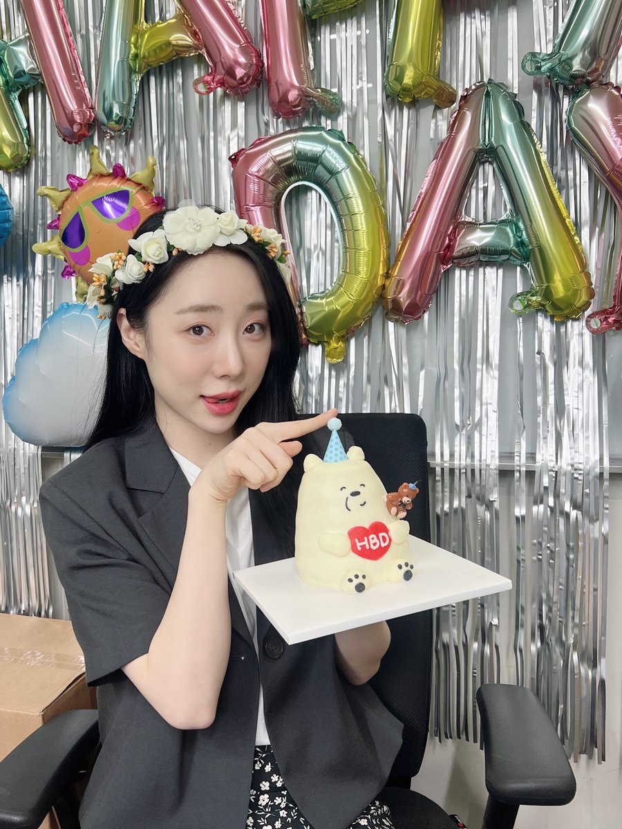 WJSN_Cosmic's tweet photo. 230803 #WJSN #YEONJUNG BIRTHDAY LIVE 종료🎂💕

#연정 이의 생일 파티에 와주신 분들 감사합니다 🥰

#우주소녀 #HappyYEONJUNGDay
#언제나_밝게_빛나는_연정아_생일축하해 ❣ https://t.co/LhwaYXu0o2