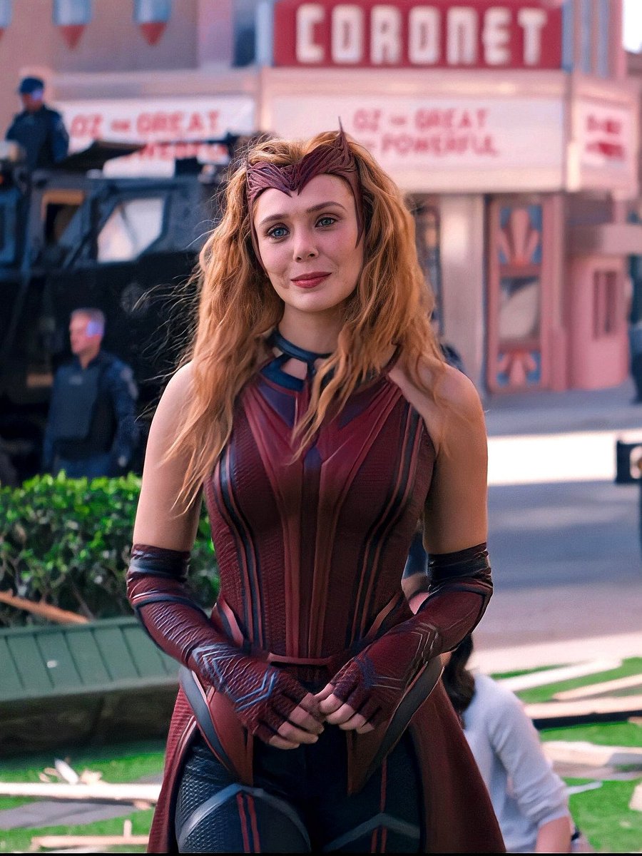 Aris_Multiverse's tweet photo. Elizabeth Olsen as Wanda Maximoff, the Scarlet Witch in #WandaVision ❤️ https://t.co/lkZHoxF3KB