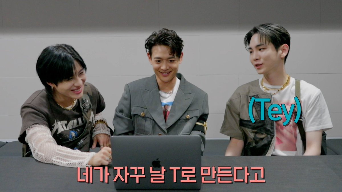 SHINee tweet media