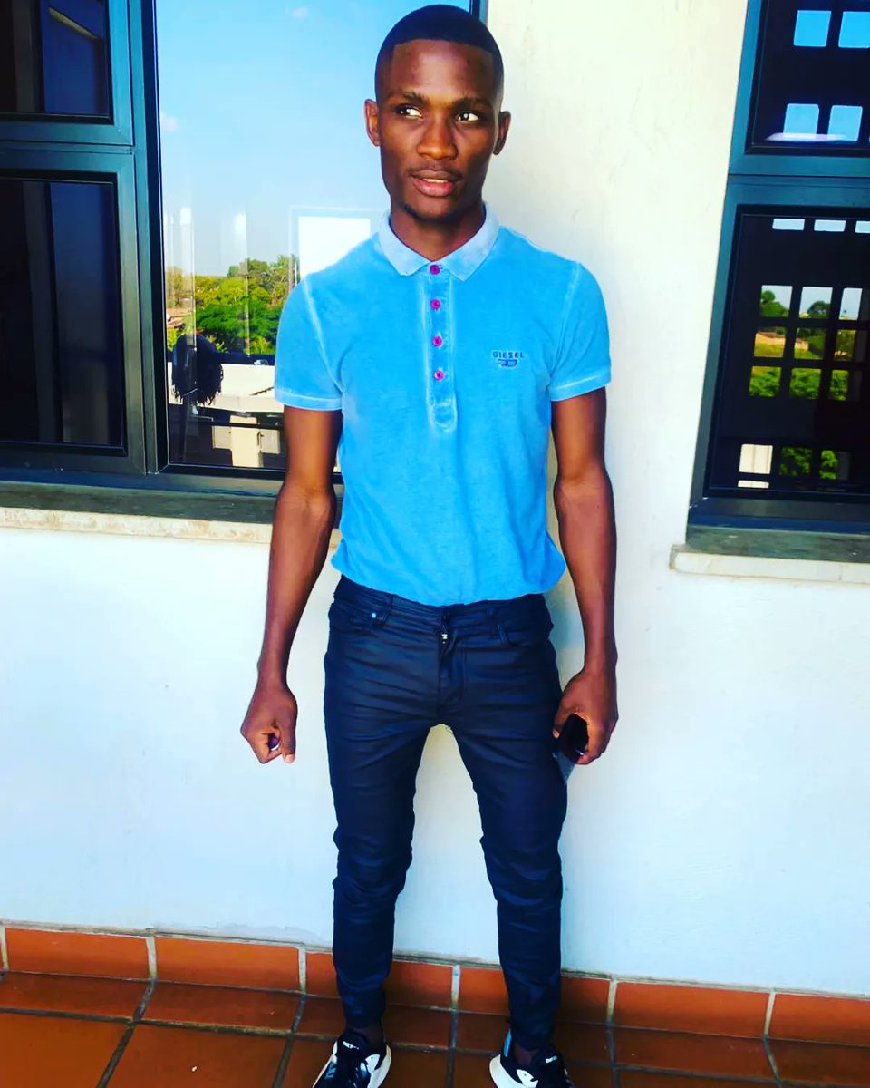 isleeq_sa's tweet photo. @isleeq_sa Resplendetion is not only for girls any way i don't need pulchritude to ameliorate myself❤

#angsebenzi❤🌹 
#photooftheday 
#picoftheday 
#pride https://t.co/tEoBe5C8PL